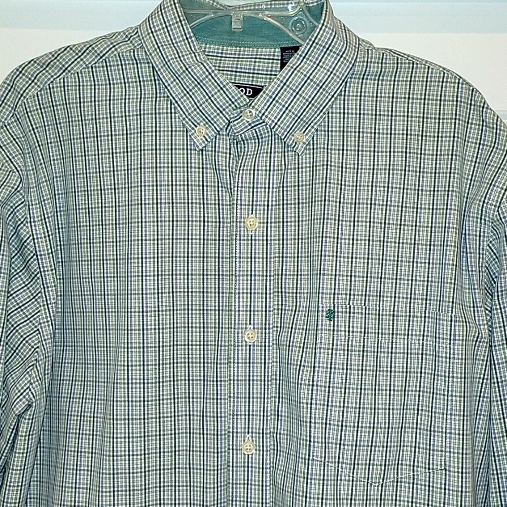 Izod Men's Buttondown Dress Shirt